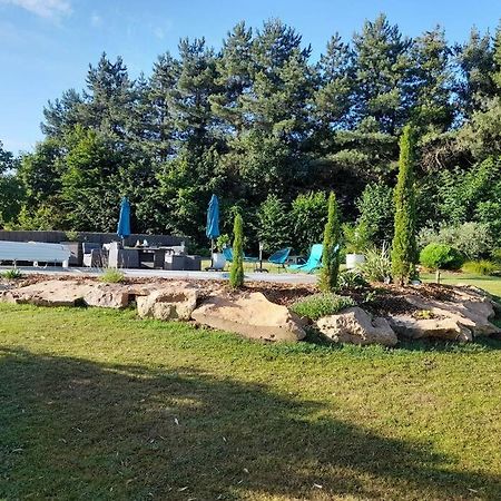 Chambre Dans Un Ecrin De Verdure Angrie Exteriör bild