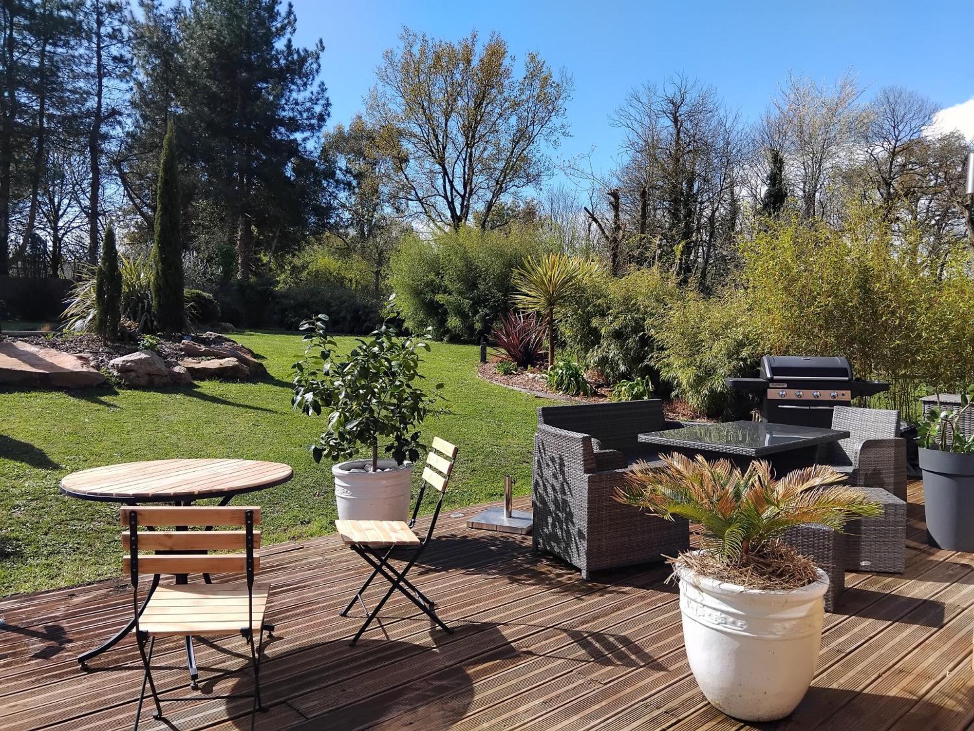 Chambre Dans Un Ecrin De Verdure Angrie Exteriör bild